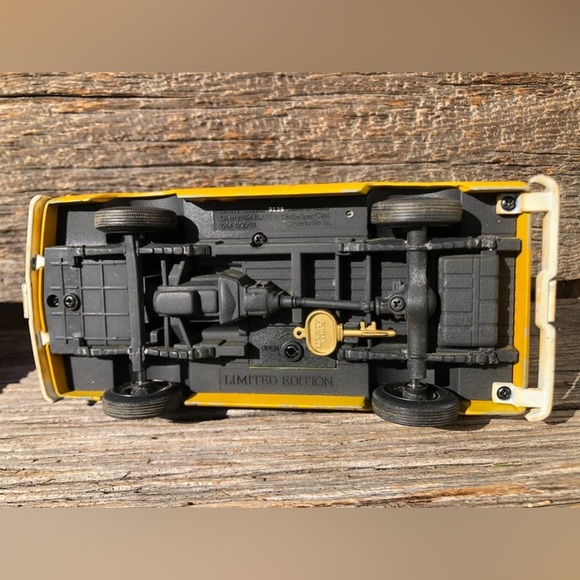 Patina Finished Dodge A100 Van Hippy panel Van 1964 Liberty Classics coin bankπ - Picture 6 of 11